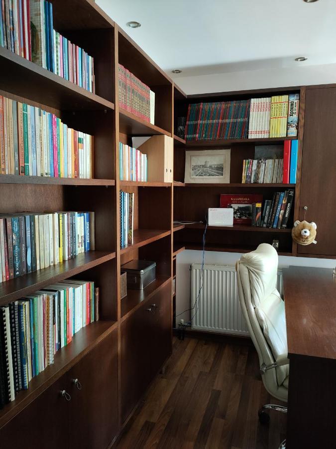 Museum Apartment Волос Екстериор снимка