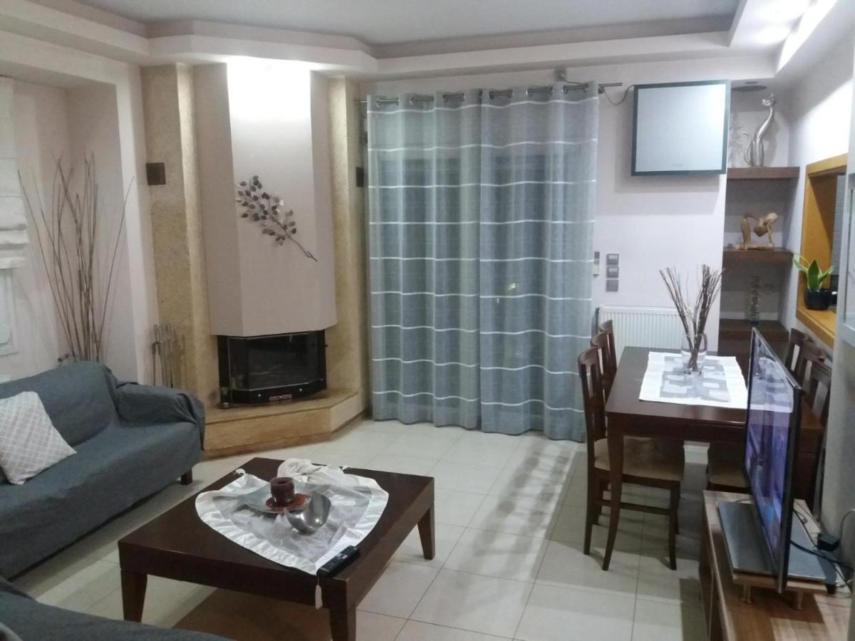 Museum Apartment Волос Екстериор снимка